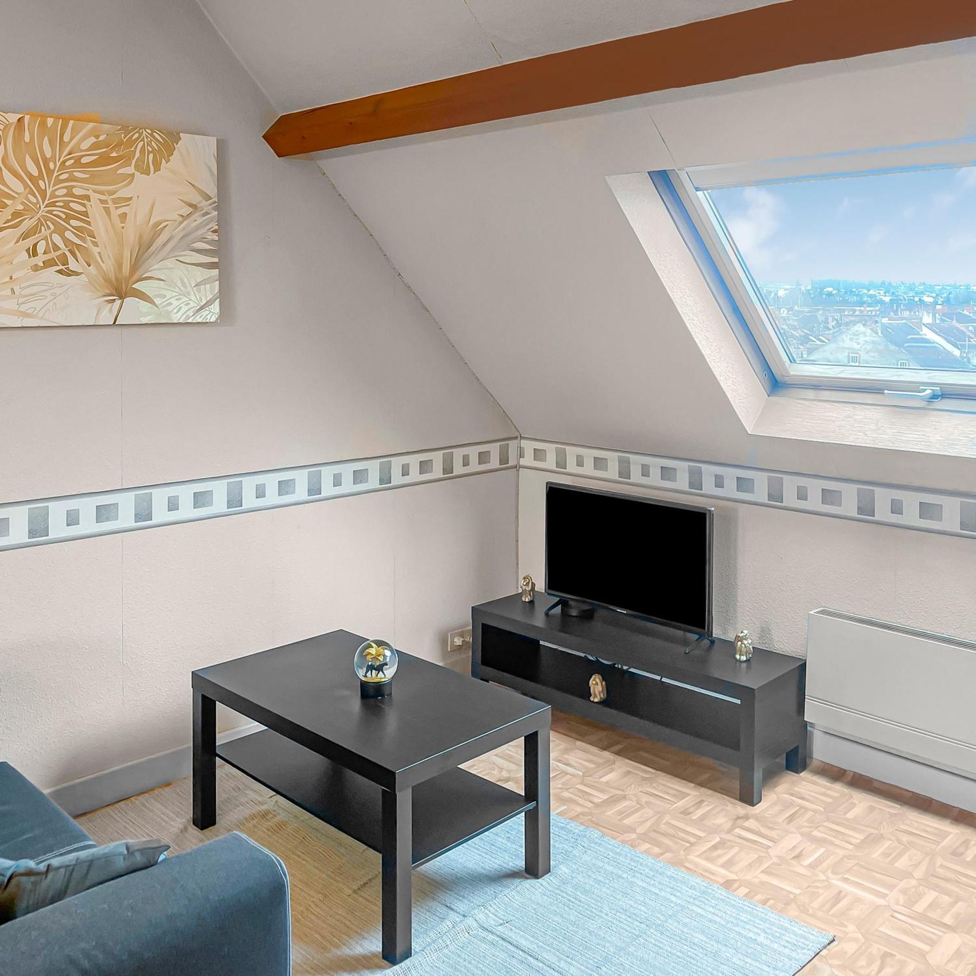 Pied-A-Terre A Montlucon Apartment Luaran gambar